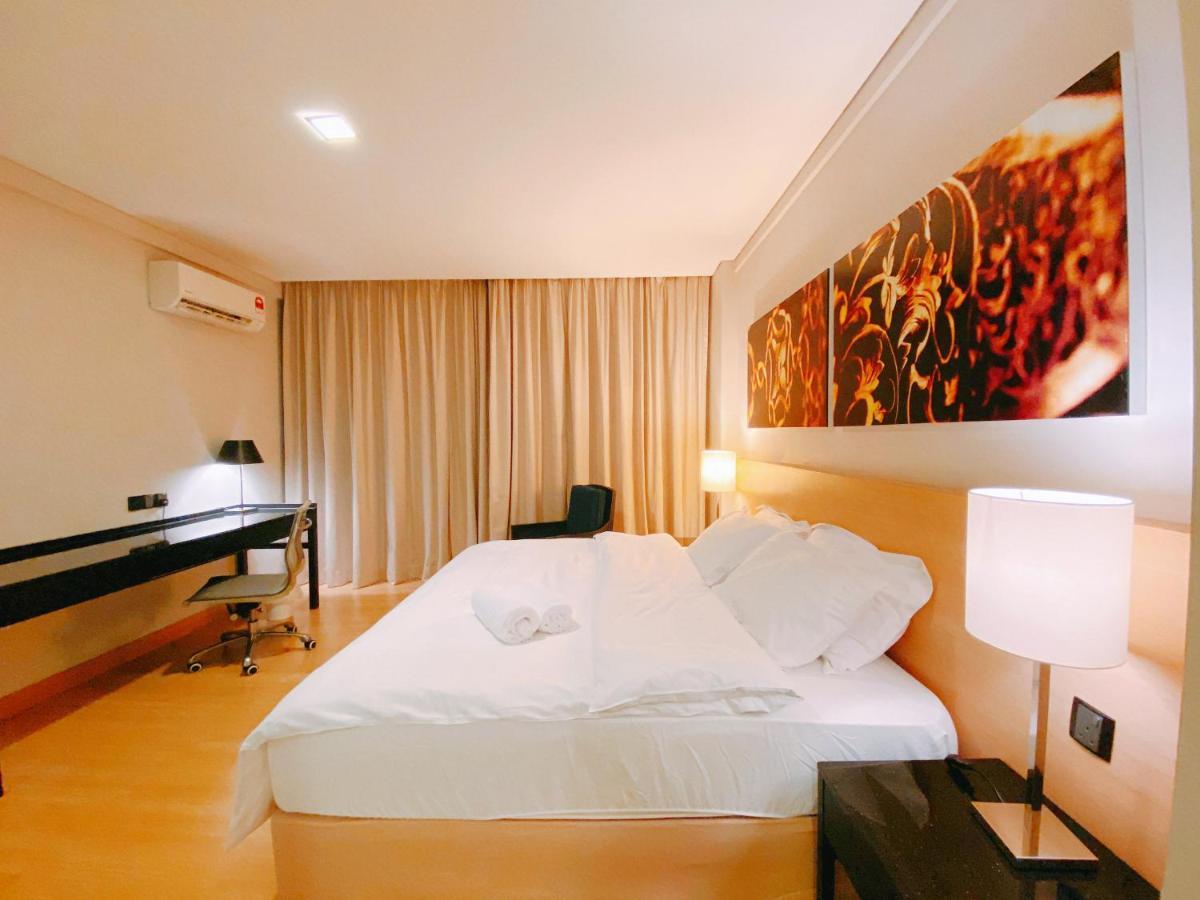 Straits Suite By C Homestay Malacca Ngoại thất bức ảnh