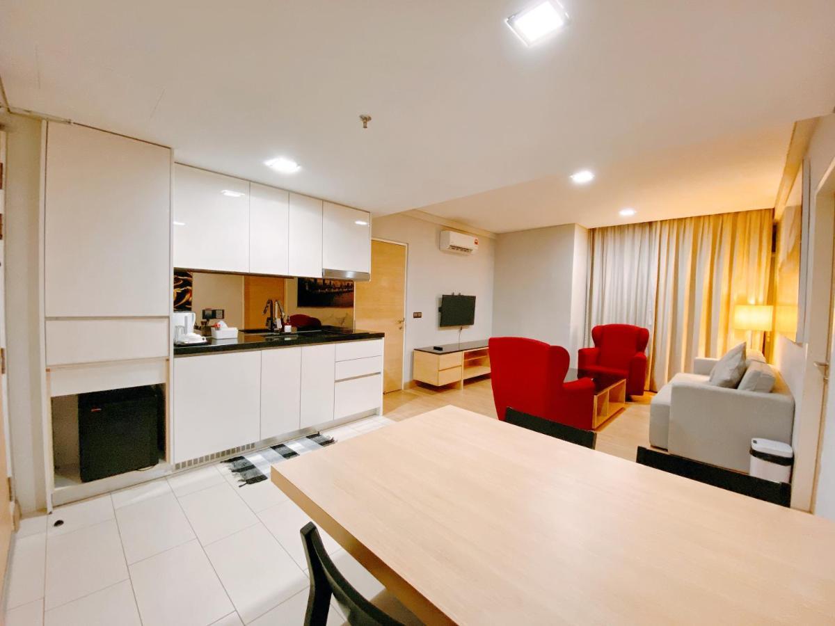 Straits Suite By C Homestay Malacca Ngoại thất bức ảnh