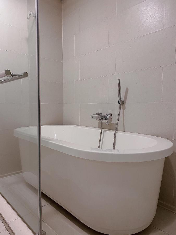 Straits Suite By C Homestay Malacca Ngoại thất bức ảnh